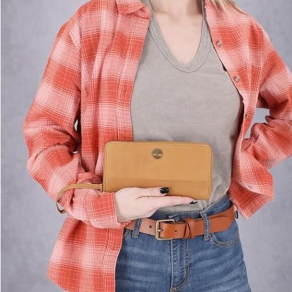 Timberland Leather RFID Zip Around Wallet Clutch - Wheat (Nubuck) - Picture 5 of 7